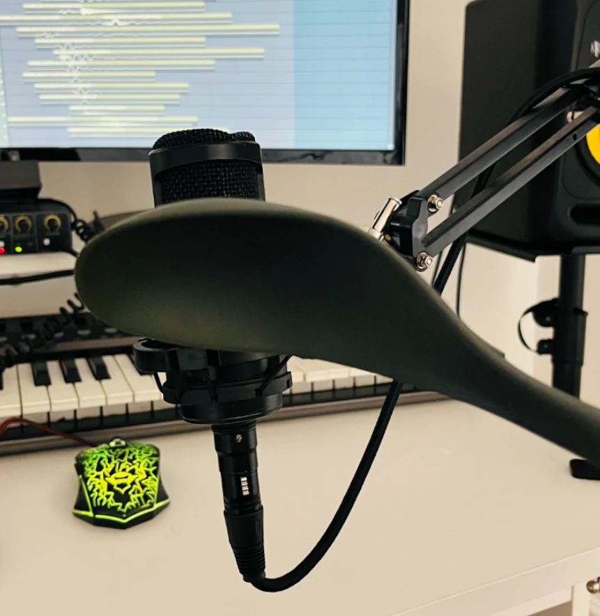 Using a cooking spoon to record swoosh sound effects